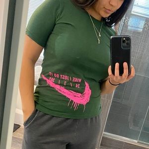 NIKE Athletic T-shirt